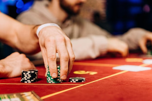 cendana mobile app showing Liga 1 sportsbook markets and live-dealer table lobby